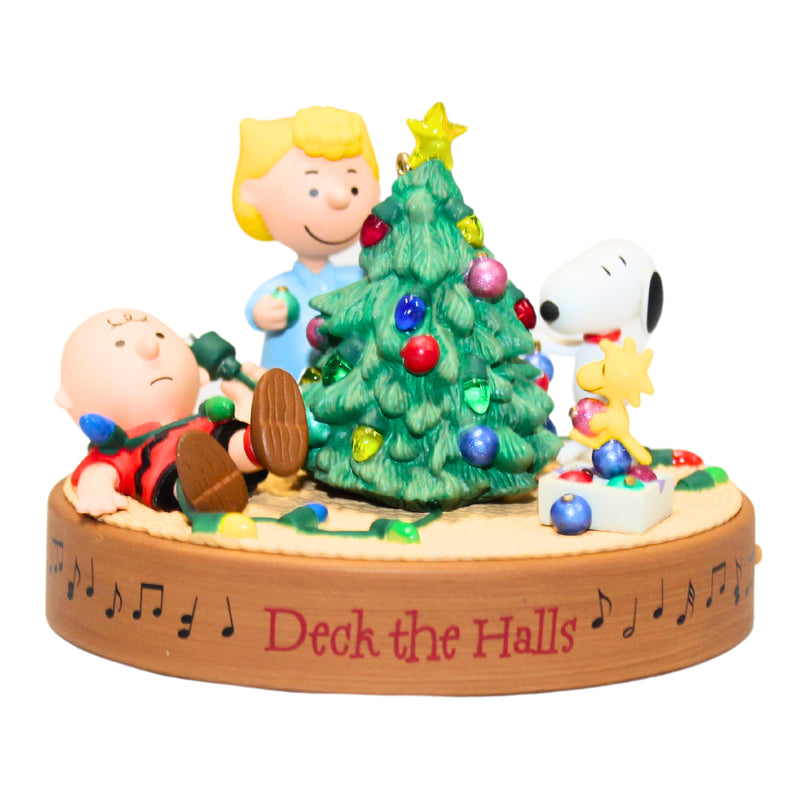 Hallmark Ornament: 2006 Deck the Halls, Charlie Brown | QXI6166 | Peanuts