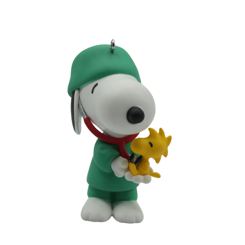 Hallmark Ornament: 2020 Doctor Snoopy | QXR9194