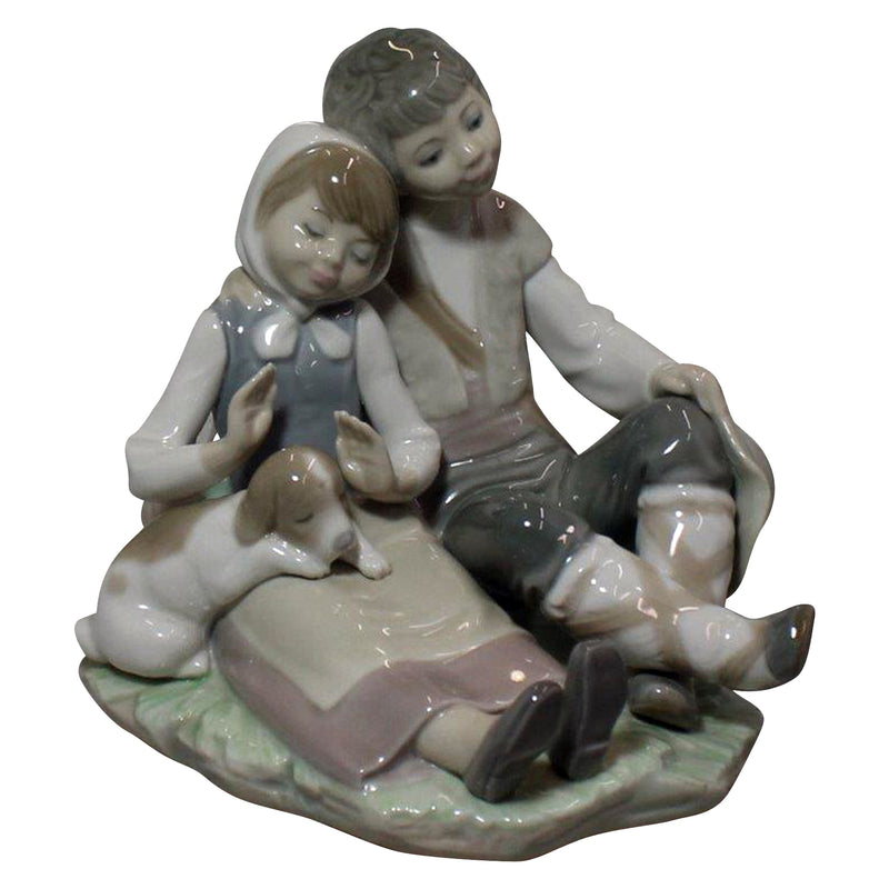 Lladró Figurine: 1230 Friendship