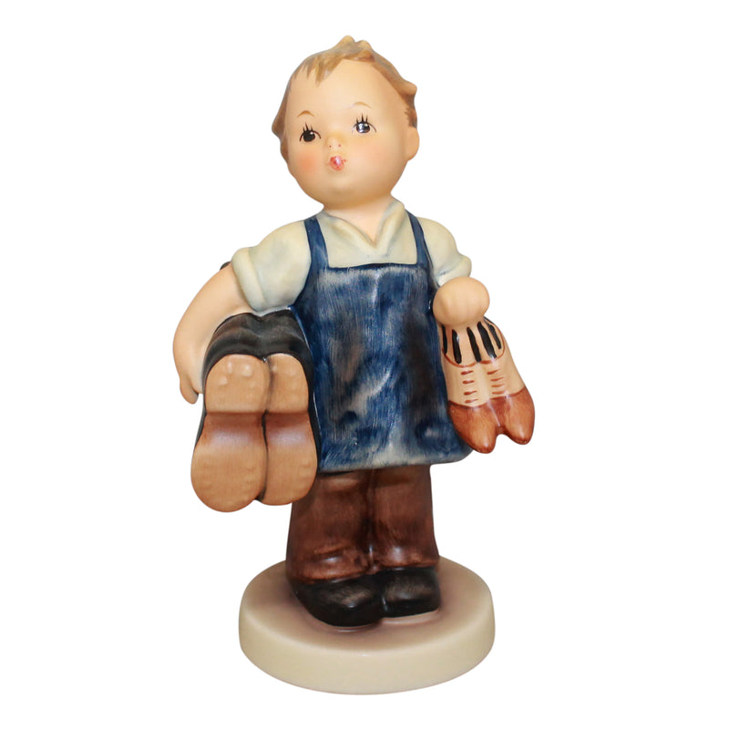 Hummel Figurine: 143/0, Boots