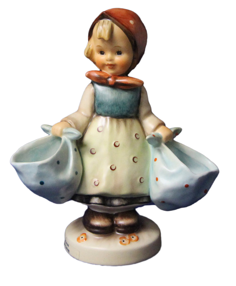 Hummel Figurine: 175, Mother's Darling