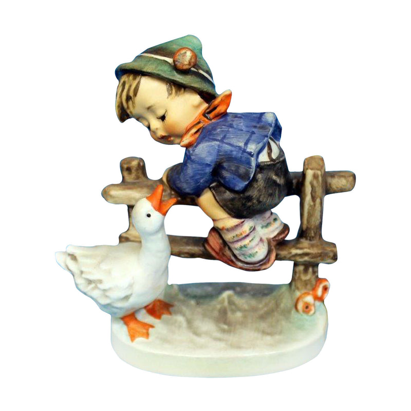 Hummel Figurine: 195/2/0, Barnyard Hero