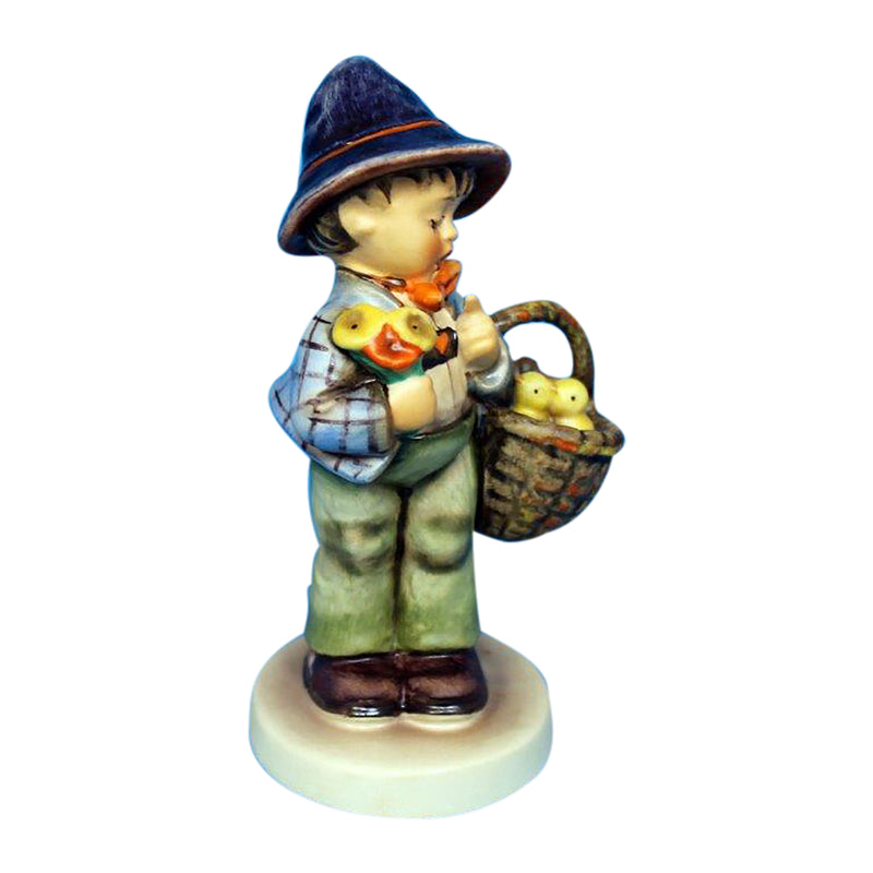 Hummel Figurine: 378, Easter Greetings