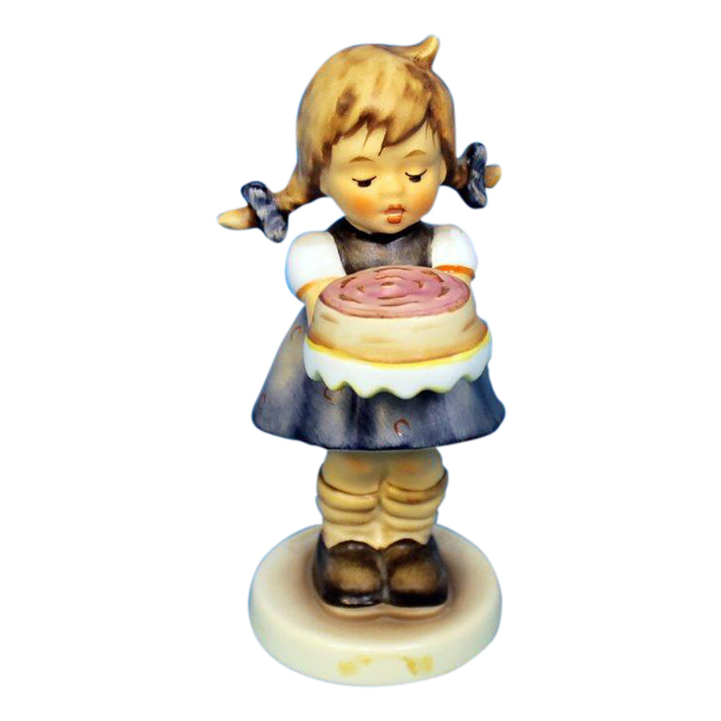 Hummel Figurine: Sweet As Can Be - 541