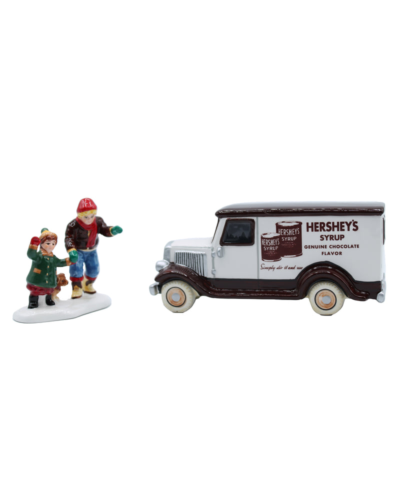 Department 56: 54924 Kids Love Hershey's - Set of 2