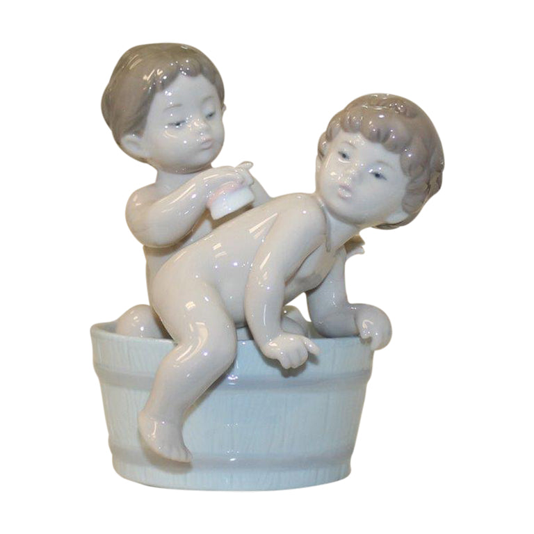 Lladró Figurine: 6411 Bath Time