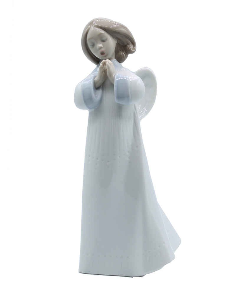 Lladró Figurine: 6789 An Angel's Song