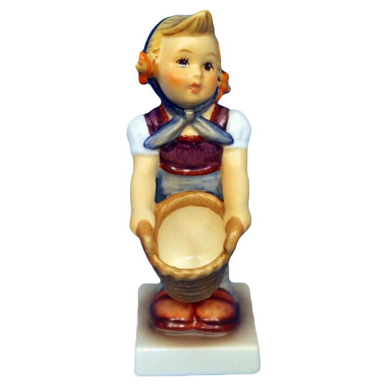 Hummel Figurine: 73, Little Helper