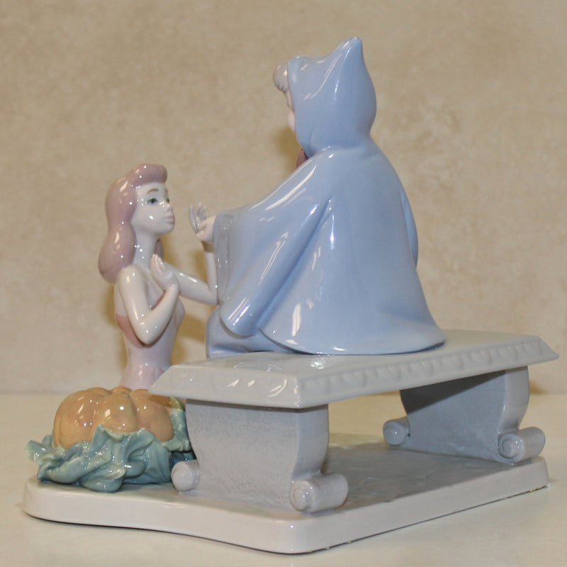 Lladró Figurine: 7553 Cinderella Rags