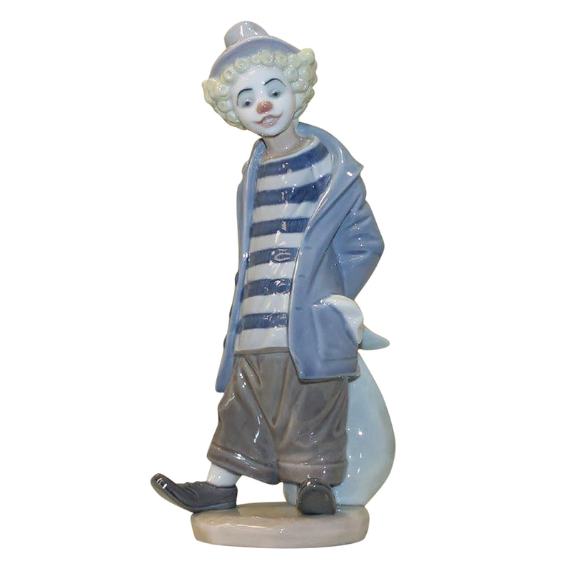 Lladró Figurine: 7602 Little Traveler