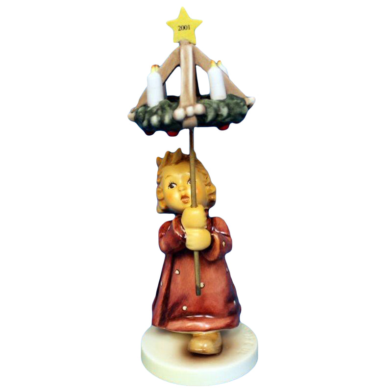 Hummel Figurine: 838, Christmas By Candlelight