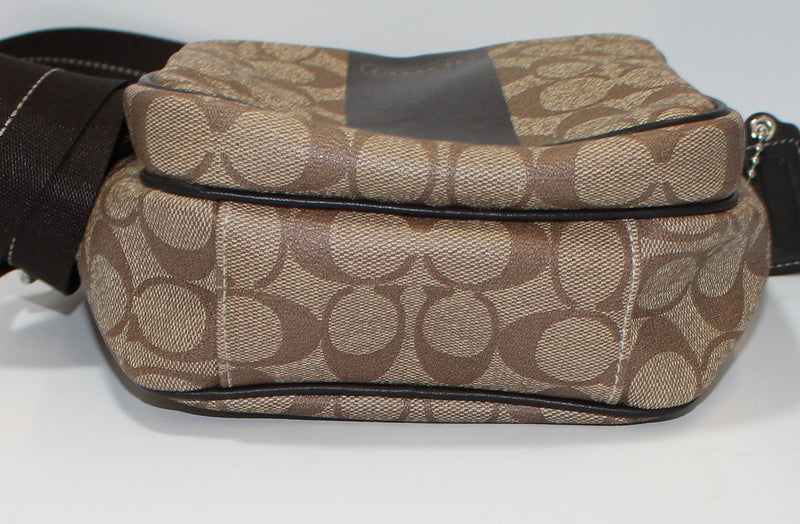 Coach Purse: F70589 Hertiage Flight Messenger Bag