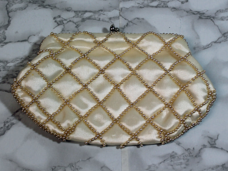 Handmade Purse: Ivory Beaded Cluthc Bag