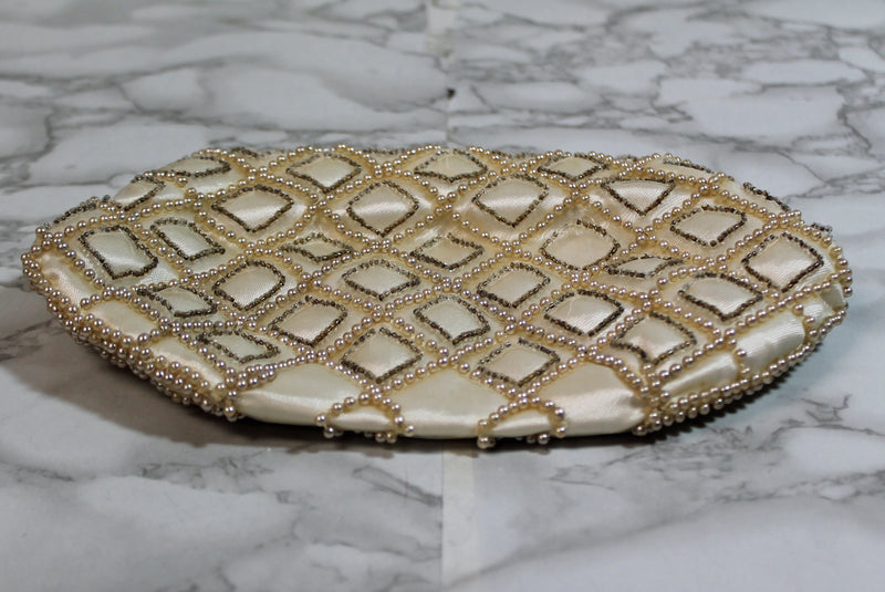 Handmade Purse: Ivory Beaded Cluthc Bag