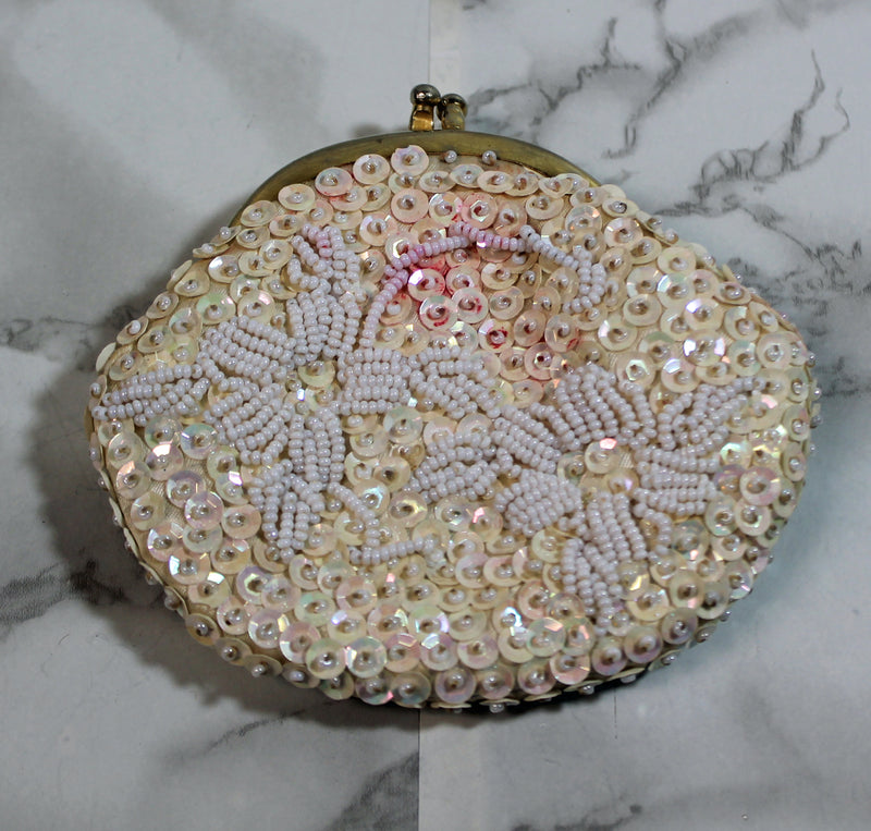 Handmade Purse: Ivory Beaded Coin Purse Bag