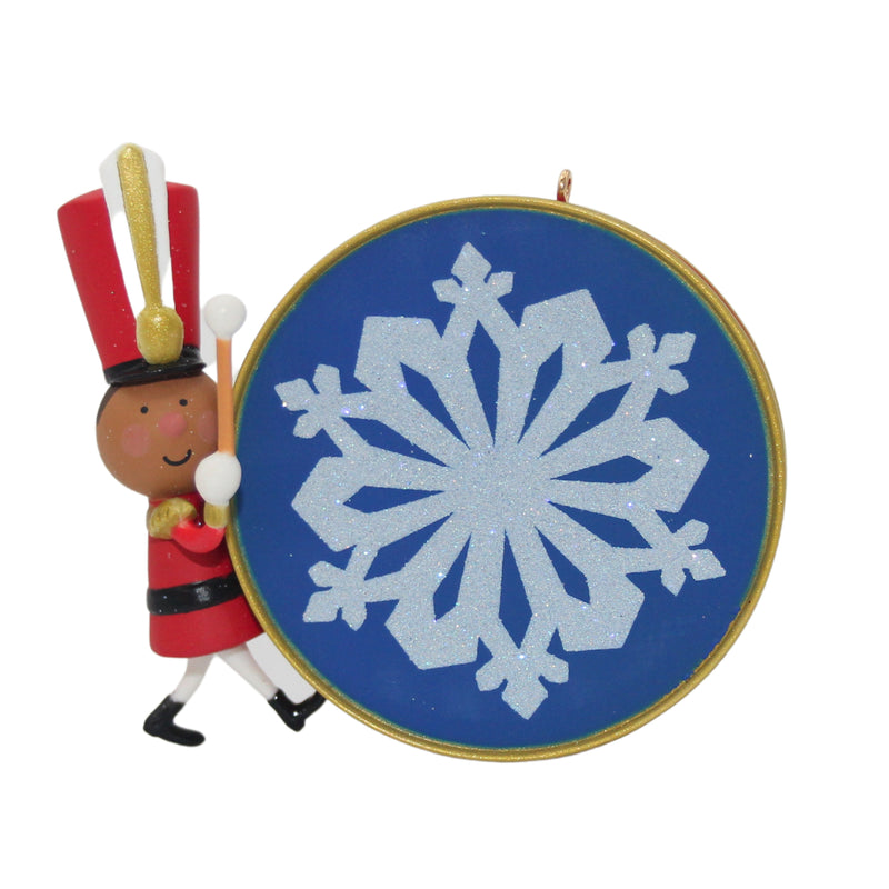 Hallmark Ornament: 2015 Tippity-Tap Toy Soldier                                                                                                                             | LPR3377