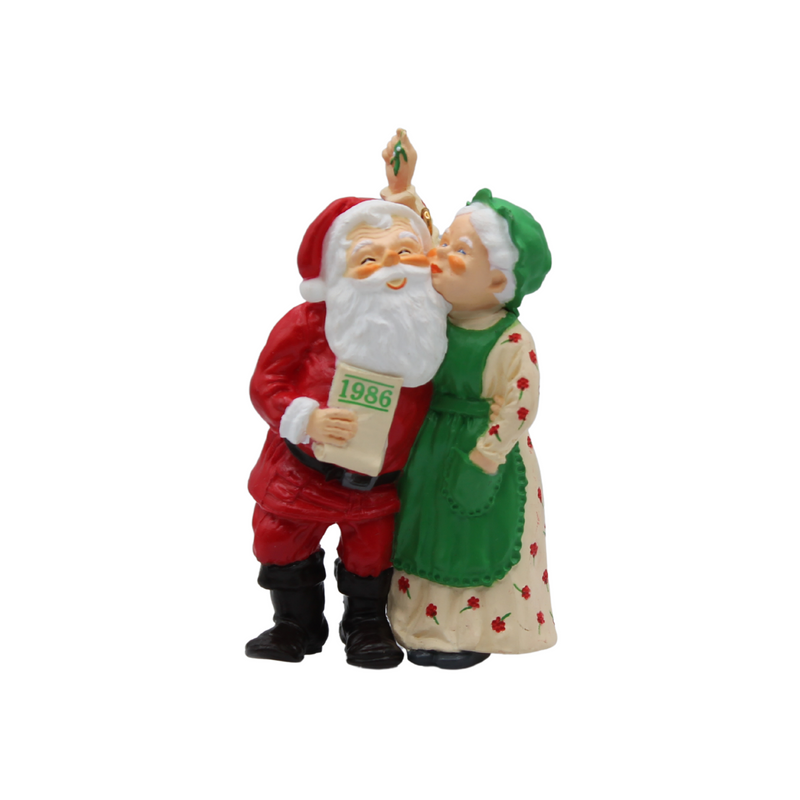 Hallmark Ornament: 1986 Mr. and Mrs. Claus