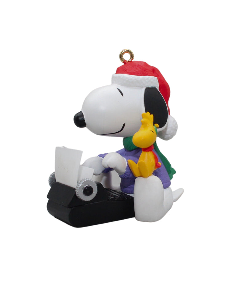 Hallmark Ornament: 2002 Literary Ace | QX8043 | Snoopy