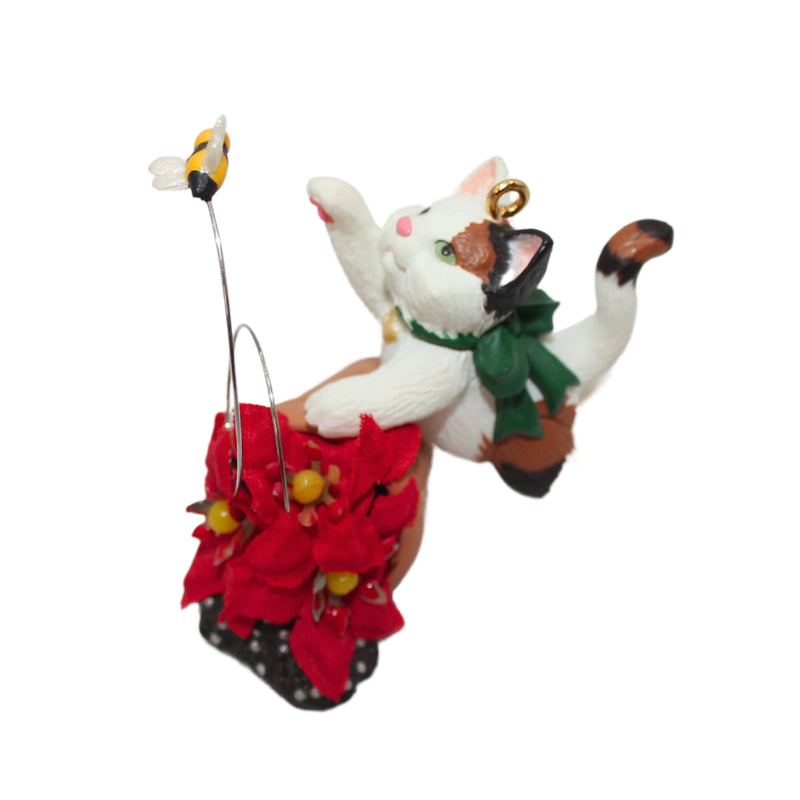 Hallmark Ornament: 2002 Mischievous Kittens | QX8046 | 4th in Series