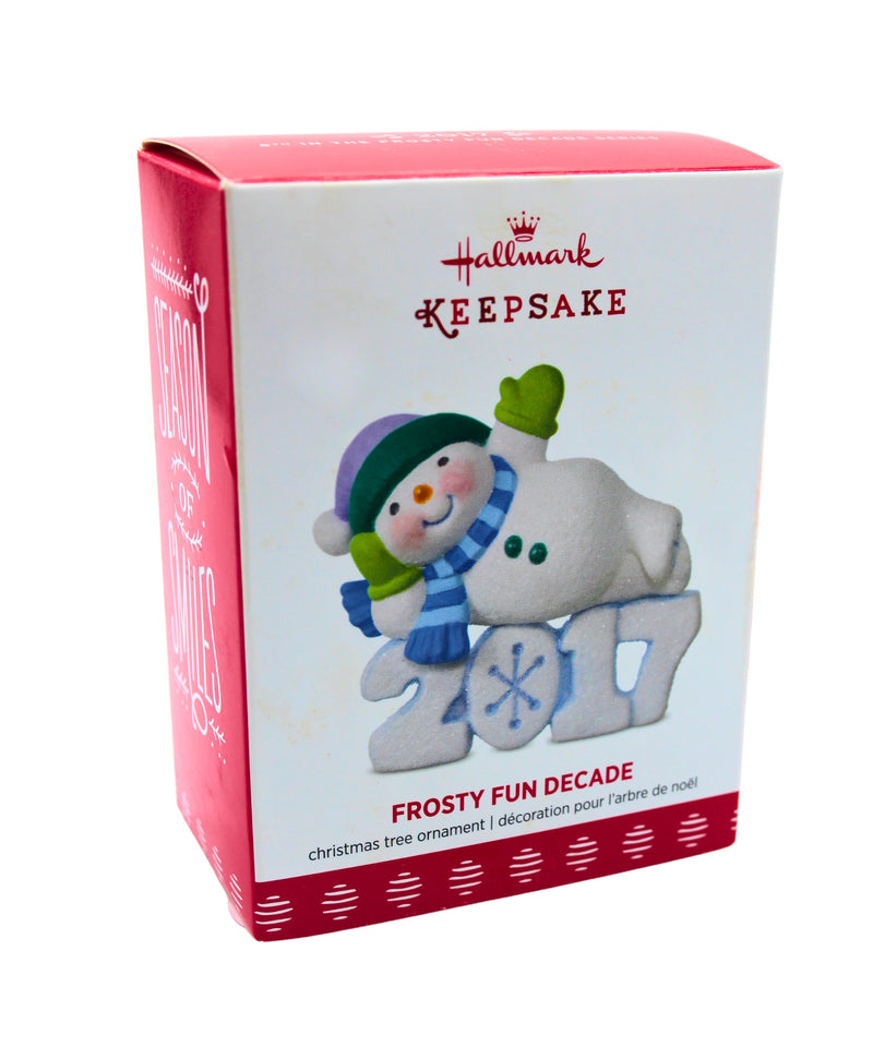 Hallmark Ornament: 2017 Frosty Fun Decade | QX9325