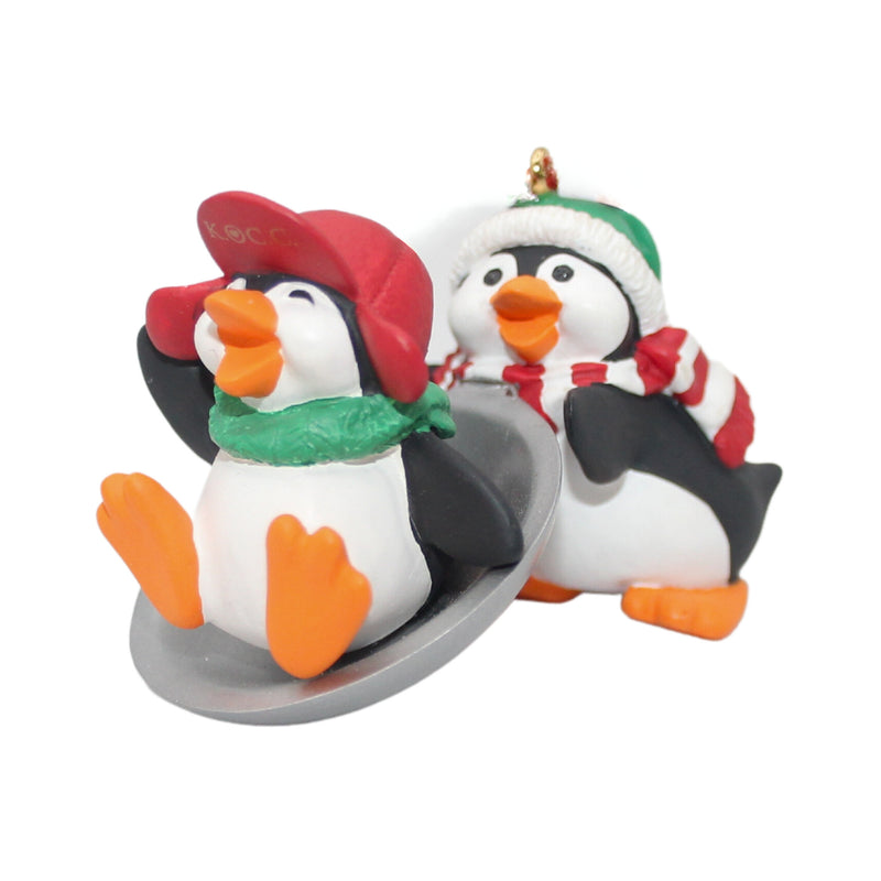 Hallmark Ornament: 2002 Having Fun with Friends | QXC4553