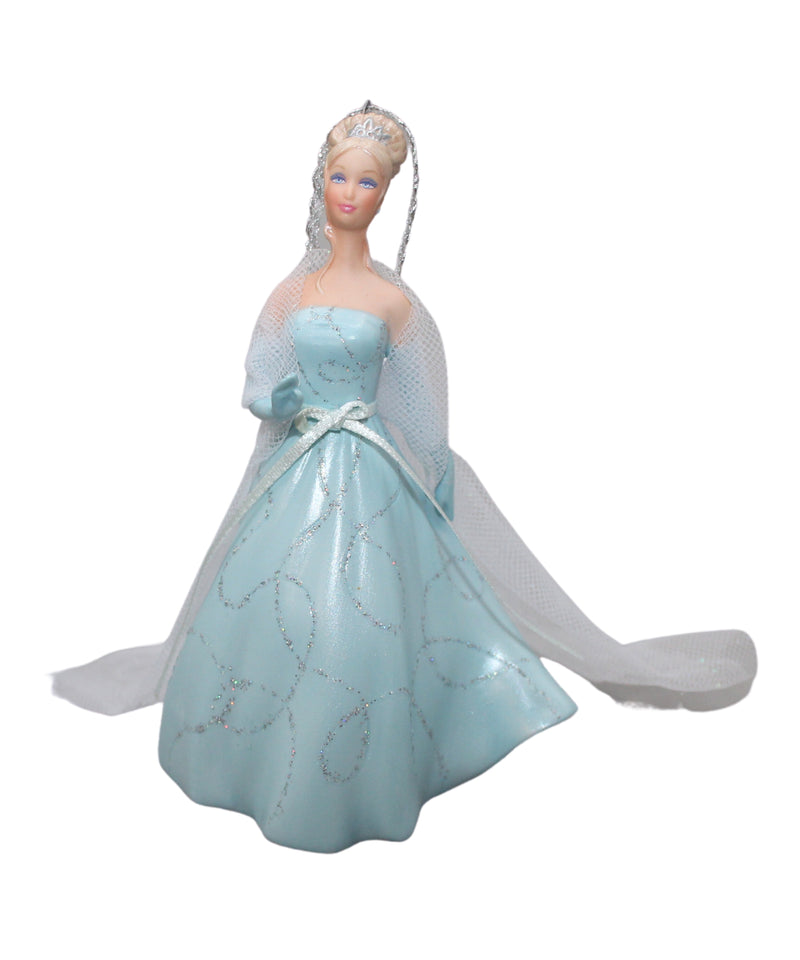 Hallmark Ornament: 2001 Barbie | QXC4602