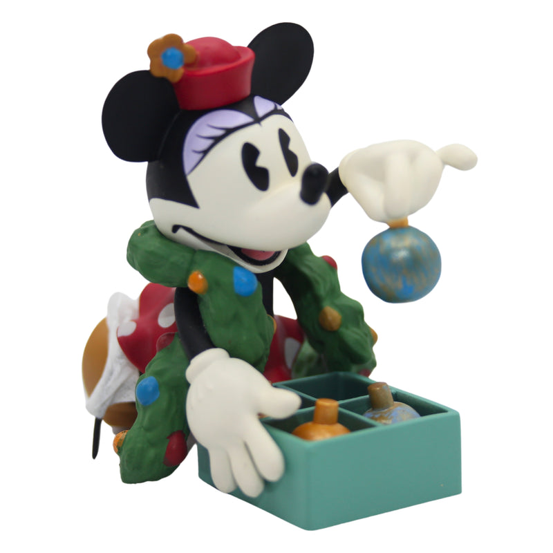 Hallmark Ornament: 1999 Minnie Trims the Tree | QXD4059 | 3rd in Series