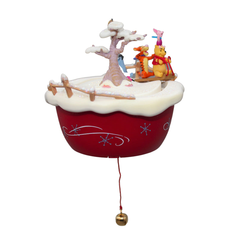 Hallmark Ornament: 2006 Swooshing Through the Snow | QXD8346 | Disney