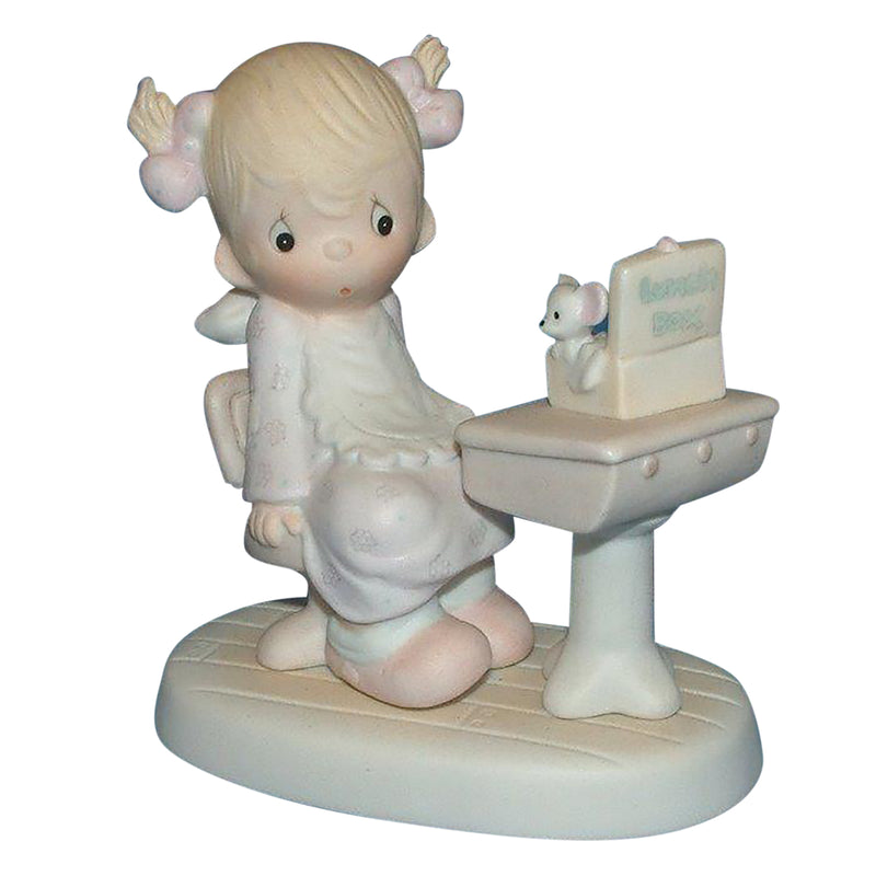 Precious Moments Figurine: E-7162 Love is Sharing